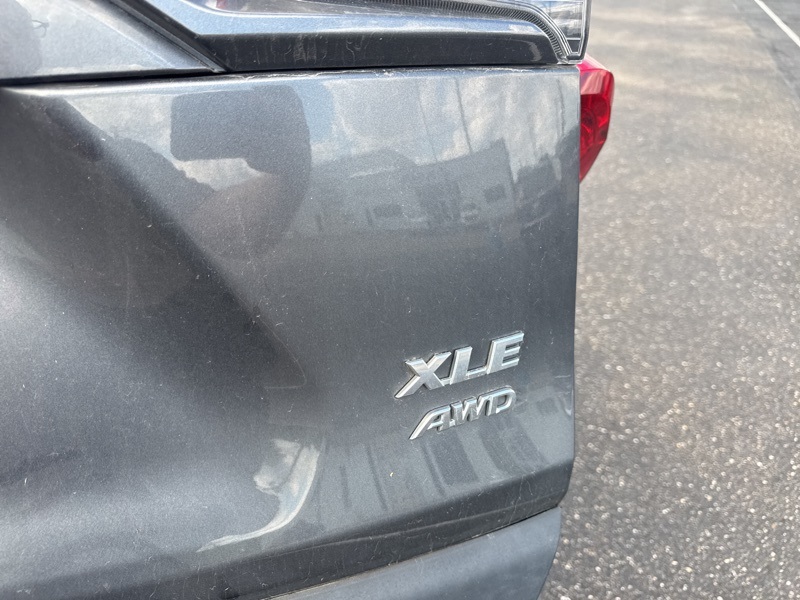 2020 Toyota RAV4 XLE Sport photo 14