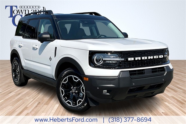 2025 Ford Bronco Sport Outer Banks photo 2