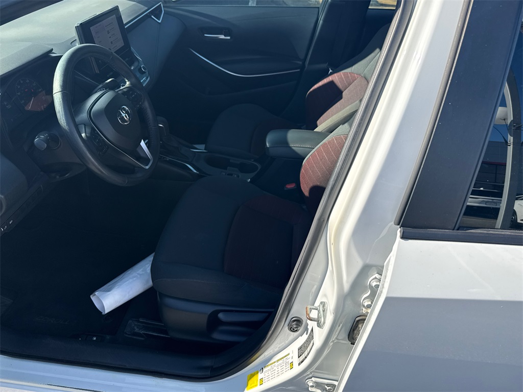 2023 Toyota Corolla SE photo 9