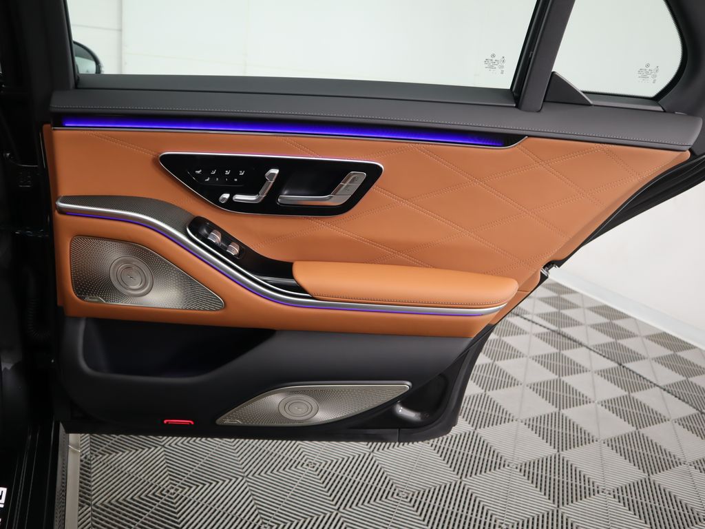 2026 Mercedes Benz S 63 e photo 28