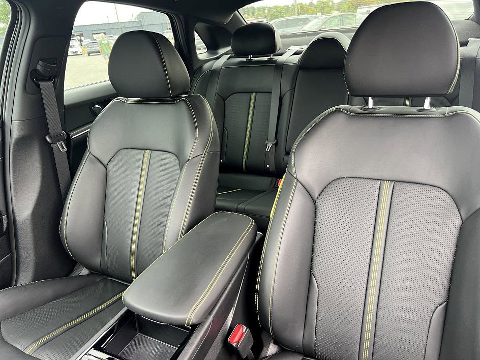 2025 Kia K5 GT photo 12