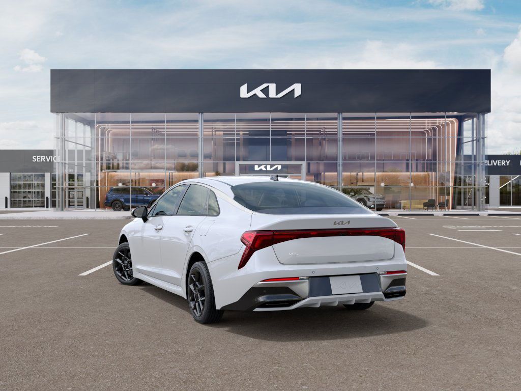 2025 Kia K5 LXS photo 4