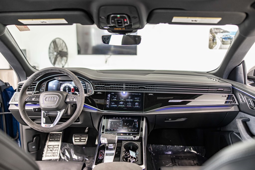 2025 AUDI RS Q8 - Image 36