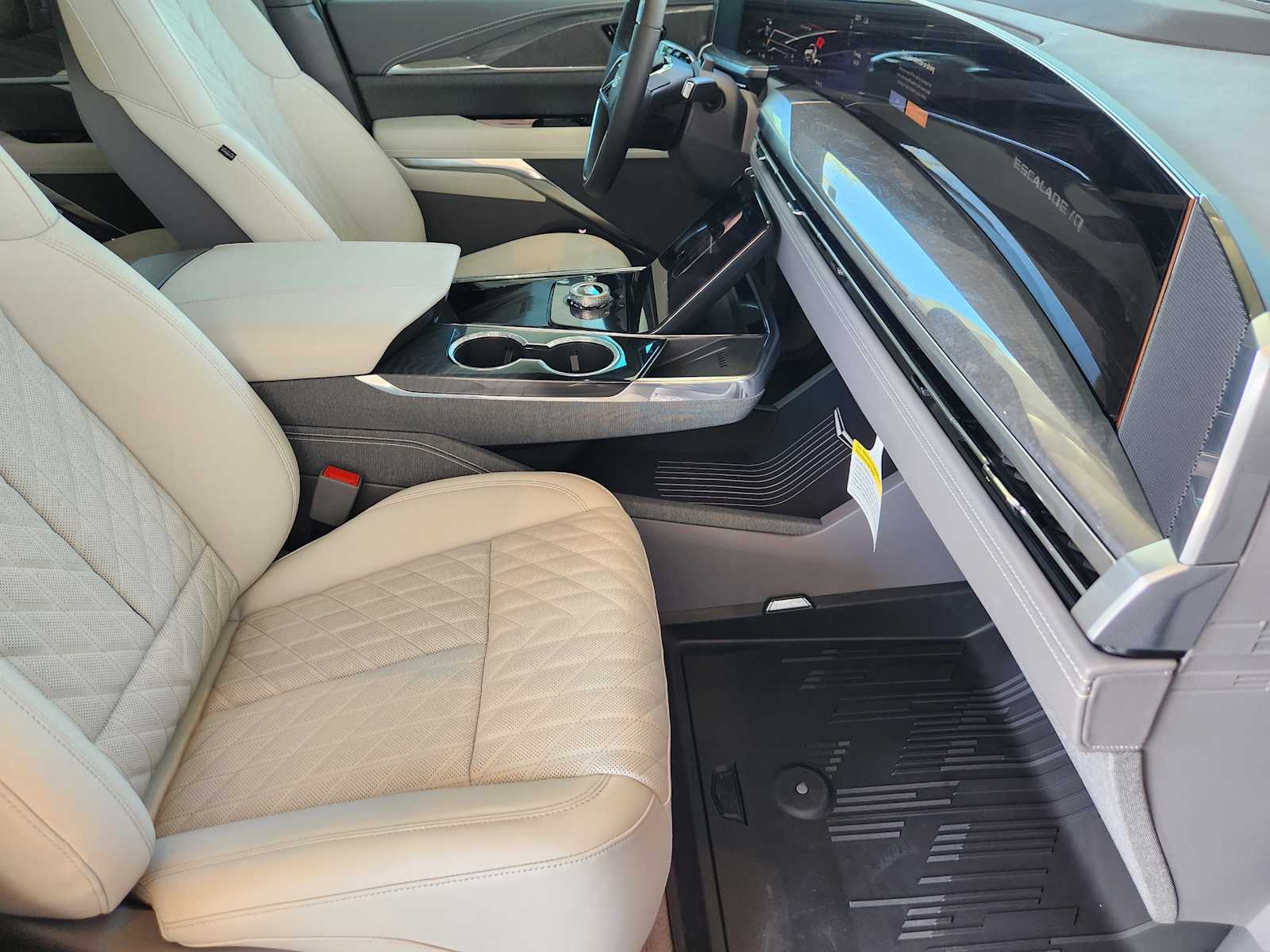 2026 Cadillac Escalade IQ Sport photo 9