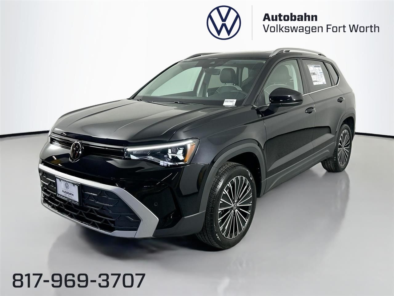 2025 Volkswagen Taos SE's photo