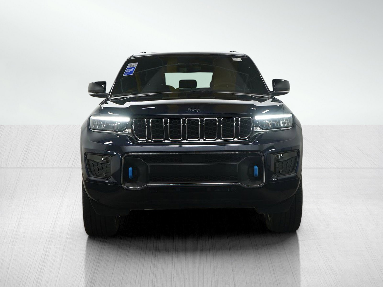 2023 Jeep Grand Cherokee Overland 4xe photo 3