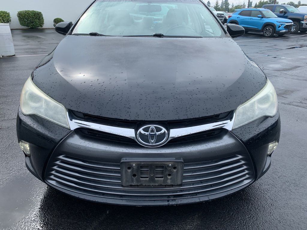 2015 Toyota Camry XLE photo 4