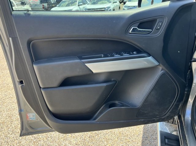 2022 Chevrolet Colorado LT photo 13