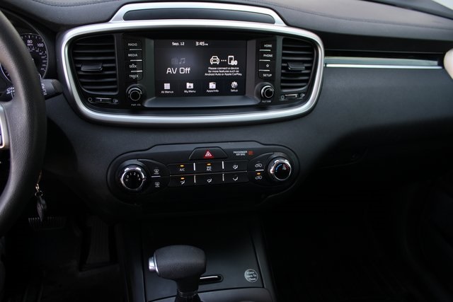 2019 Kia Sorento LX photo 22