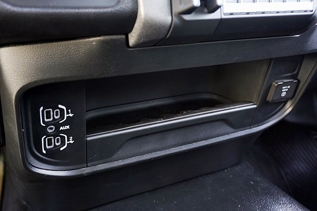 New 2024 Bright White Clear-Coat Exterior Paint RAM Tradesman image 34