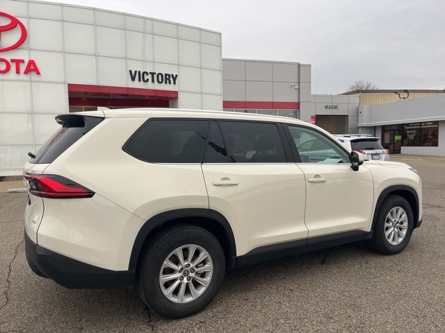 2024 Toyota Grand Highlander XLE photo 4