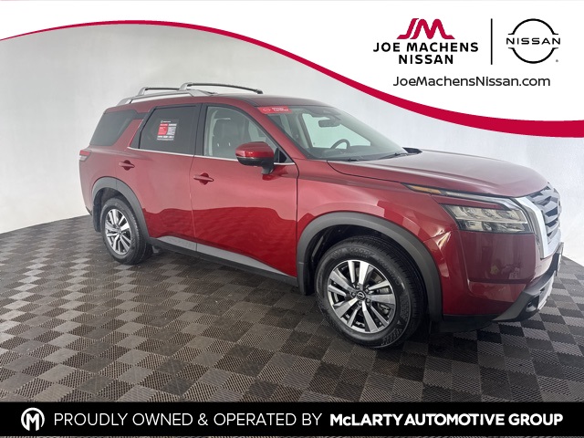 2024 Nissan Pathfinder SL's photo