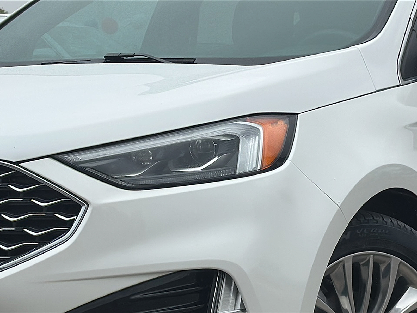 2020 Ford Edge Titanium photo 3