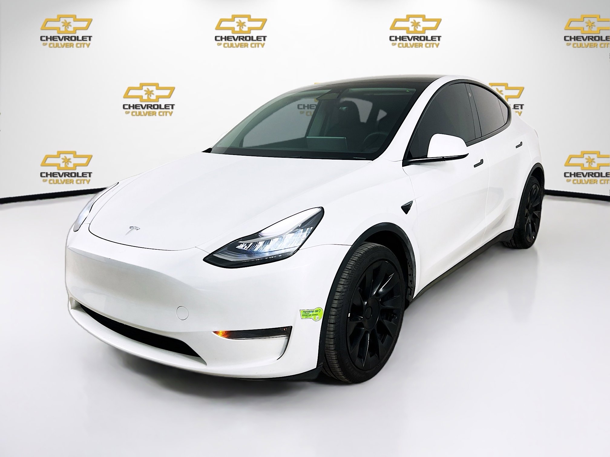 2023 Tesla Model Y Long Range photo 3