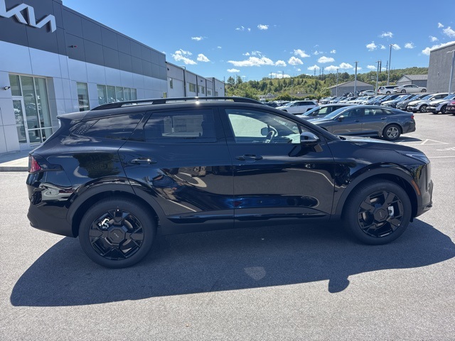 2026 Kia Sportage X-Line photo 2