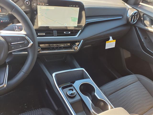 2026 Chevrolet Equinox LT photo 4