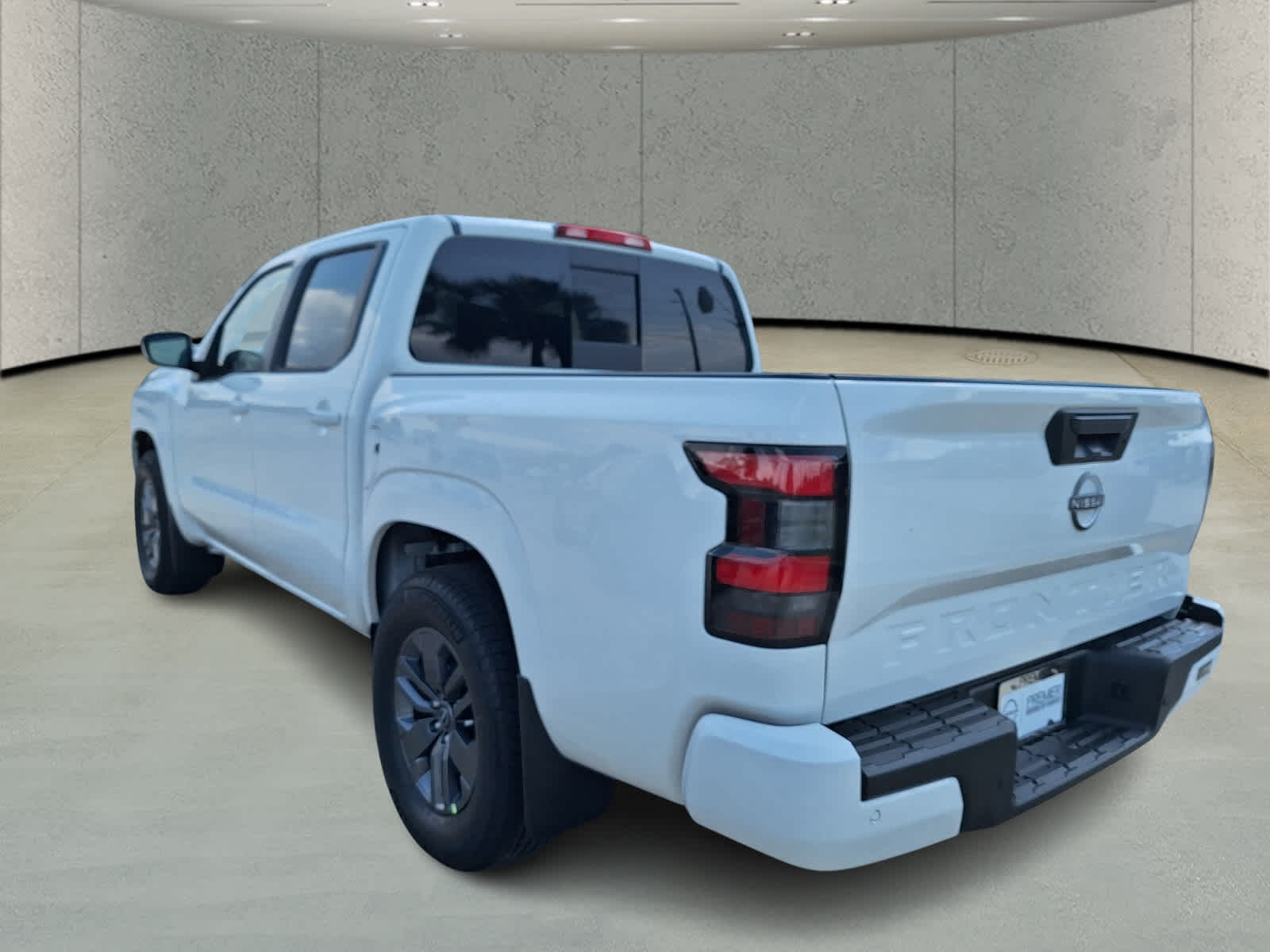 2025 Nissan Frontier Crew Cab SV photo 3