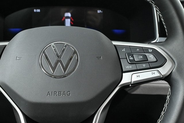 2025 Volkswagen Taos SE photo 11