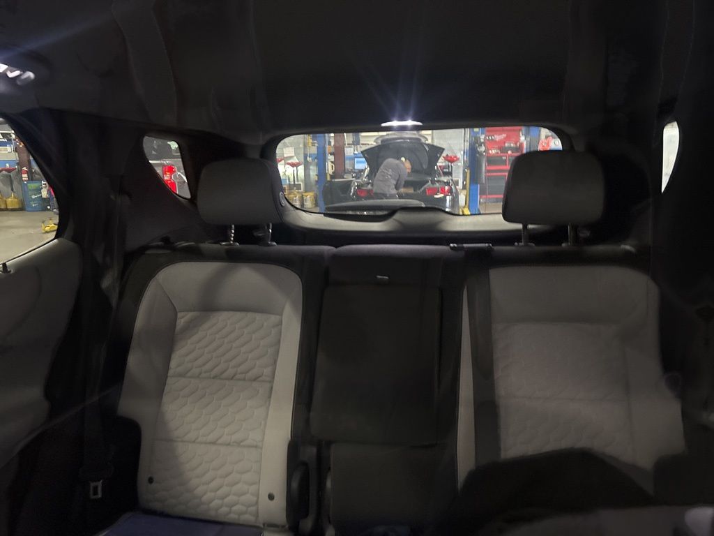 2018 Chevrolet Equinox LT photo 23