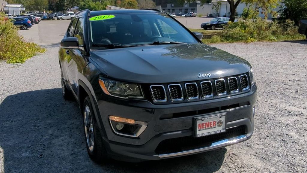 2017 Jeep Compass Limited photo 4