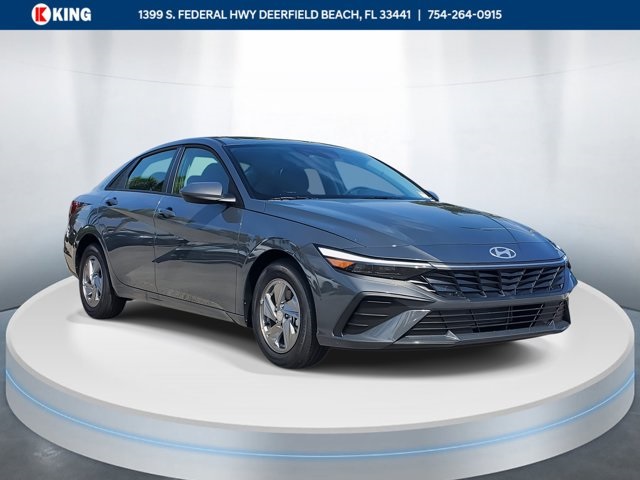 2026 Hyundai Elantra SE's photo