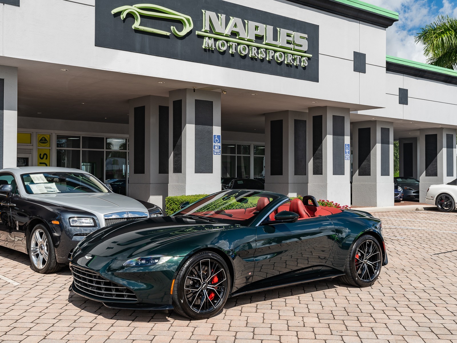 2021 Aston Martin Vantage photo 27