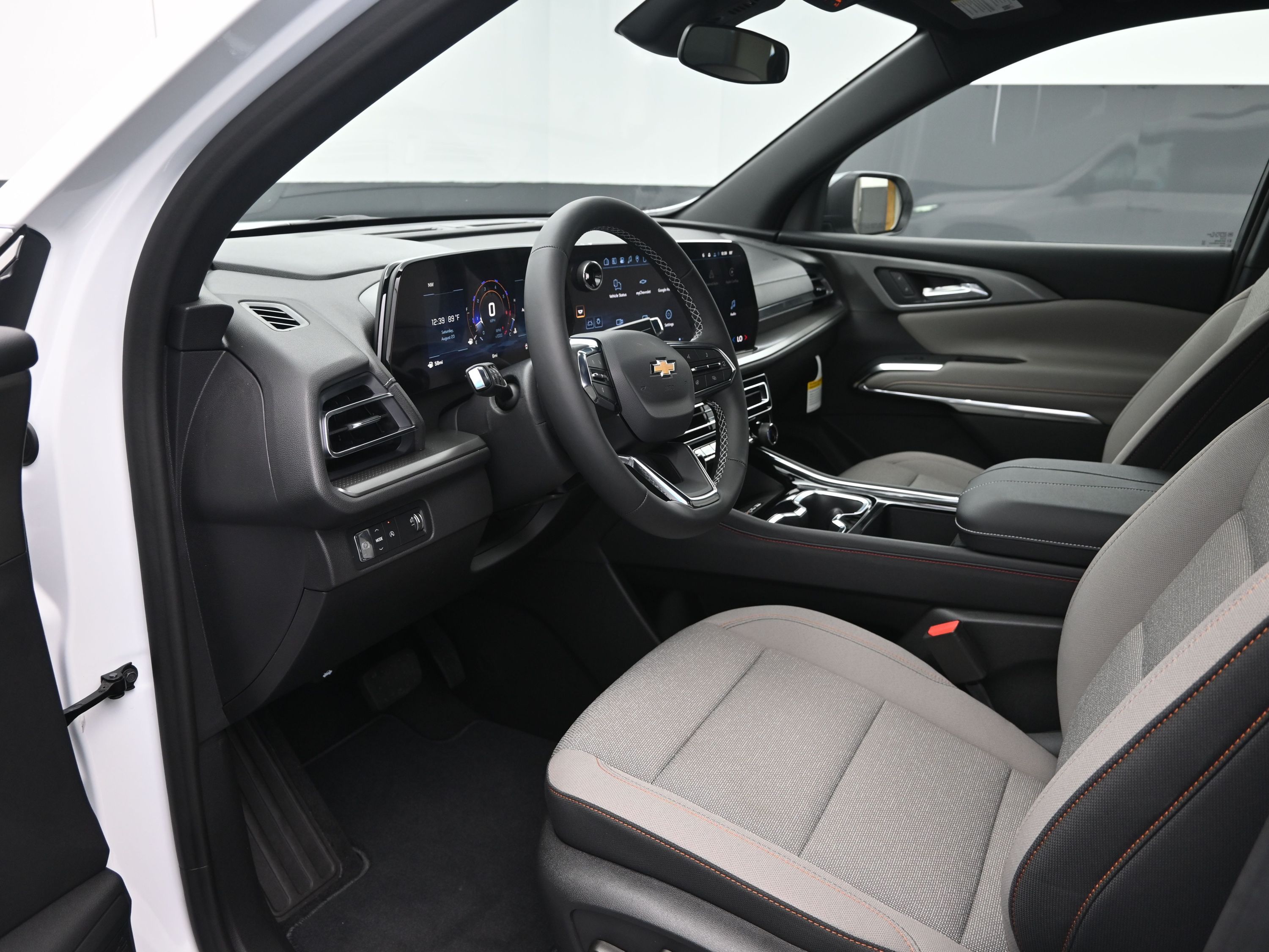 2026 Chevrolet Traverse photo 6