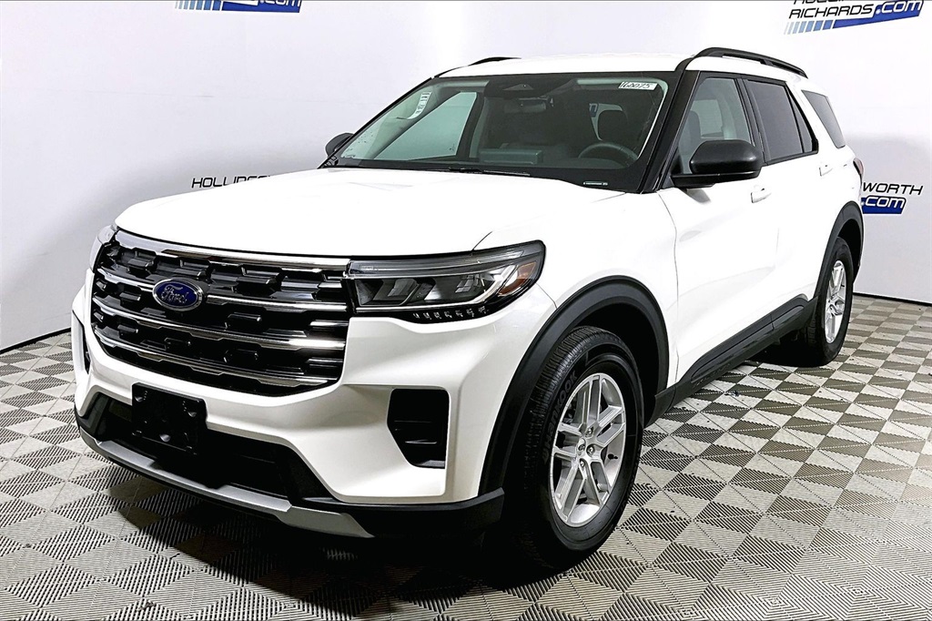 2026 Ford Explorer's photo