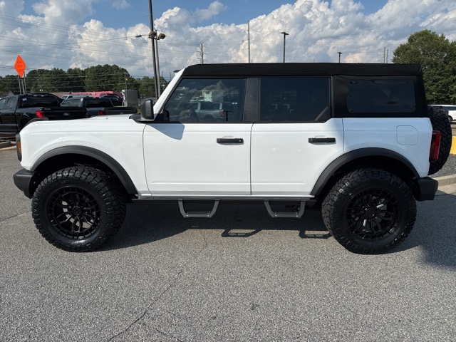 2025 Ford Bronco Base photo 7