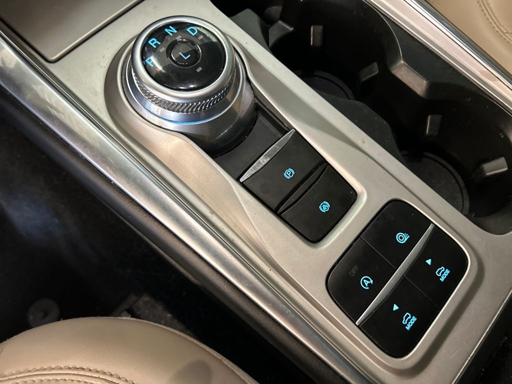 2021 Ford Explorer XLT photo 16