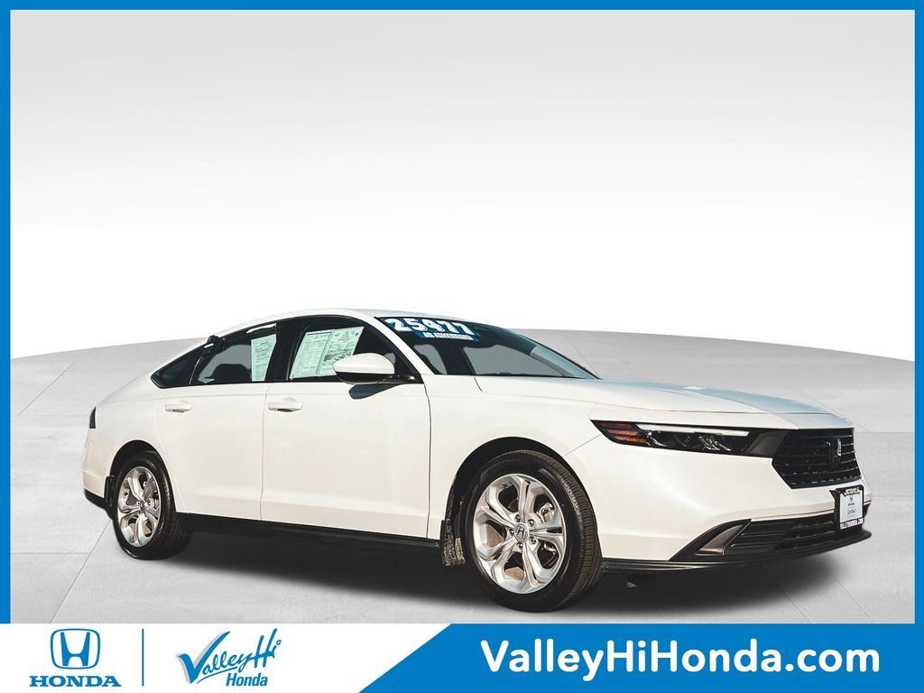 2024 Honda Accord LX's photo