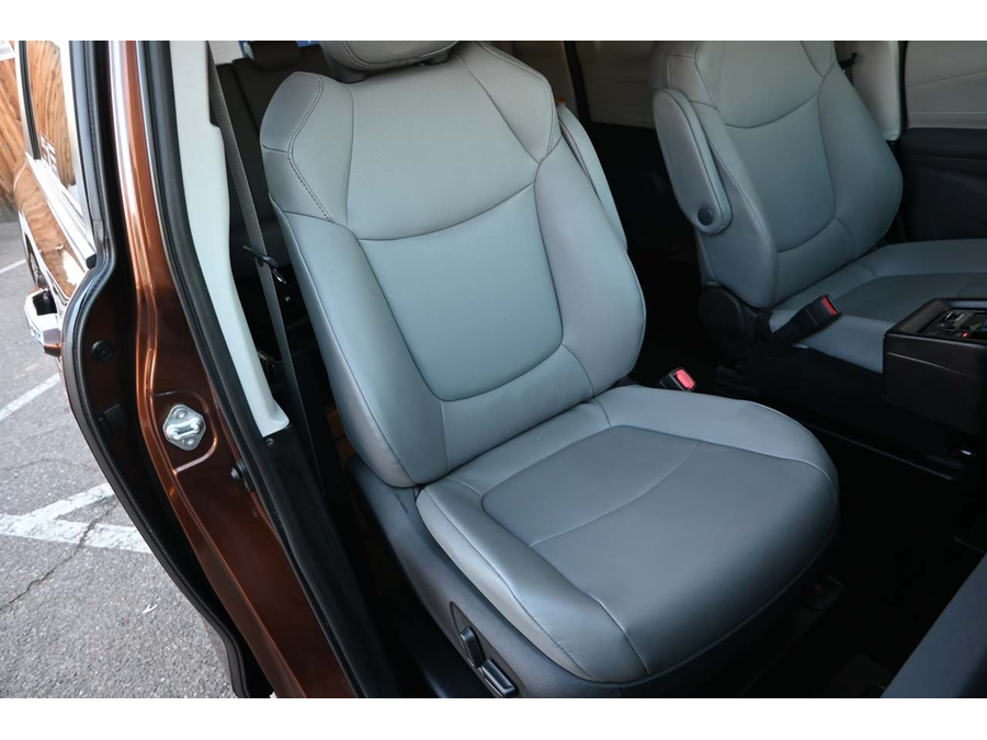 2022 Toyota Sienna XLE photo 15
