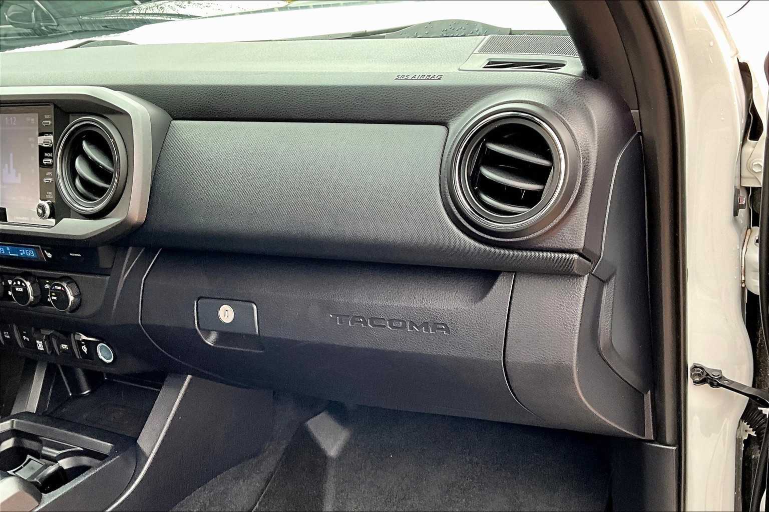 2020 Toyota Tacoma TRD Pro photo 16