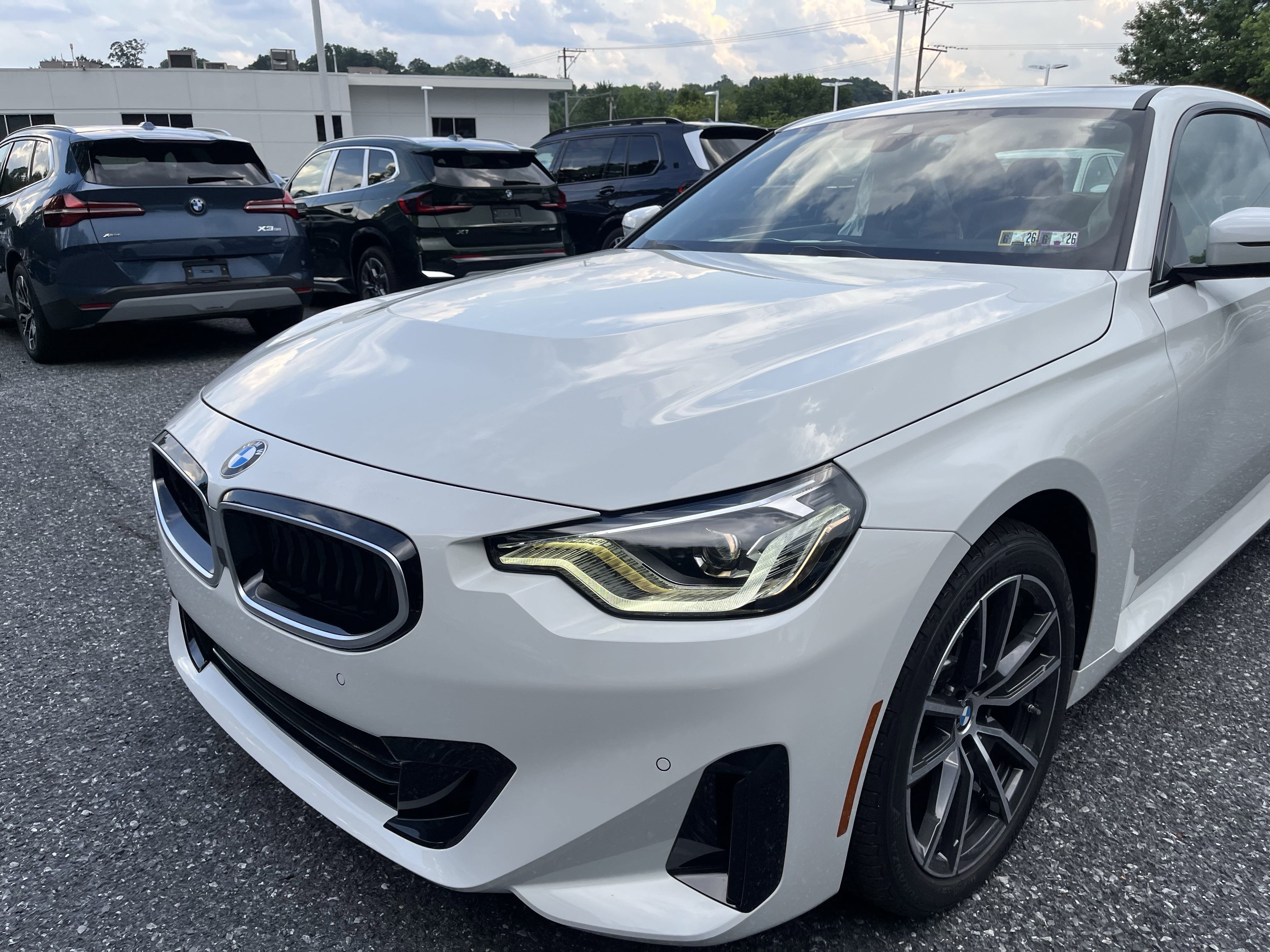 2025 Bmw 230i xDrive Coupe photo 2