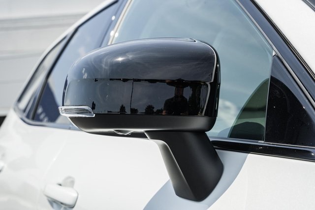 2026 Volvo XC60 Hybrid T8 photo 13