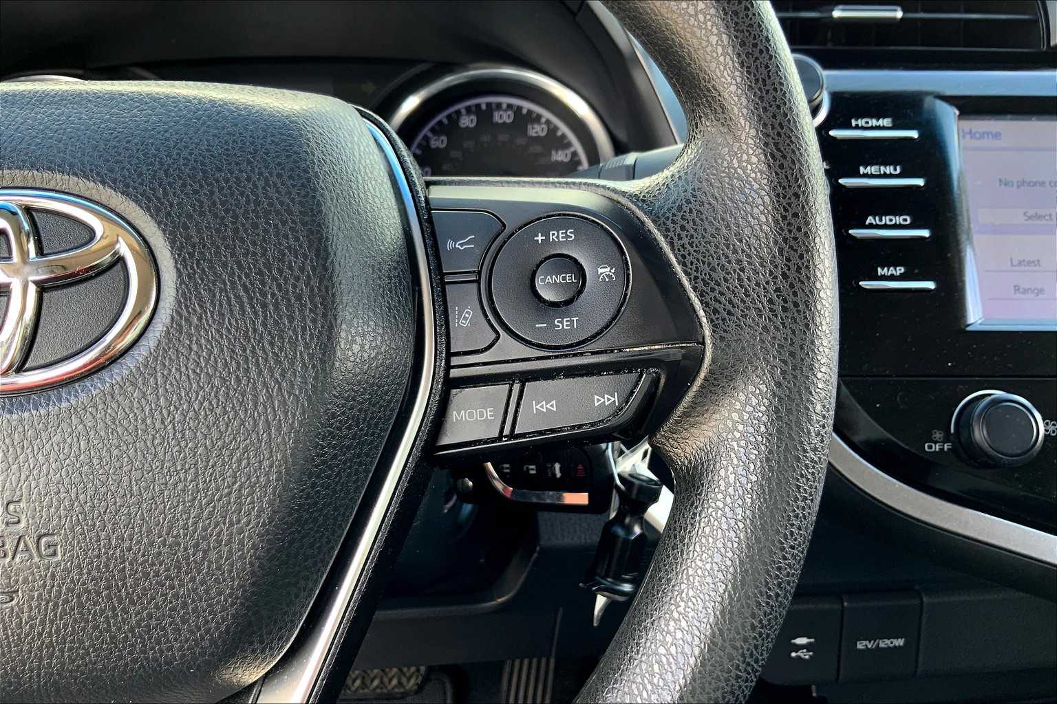 2019 Toyota Camry LE photo 22