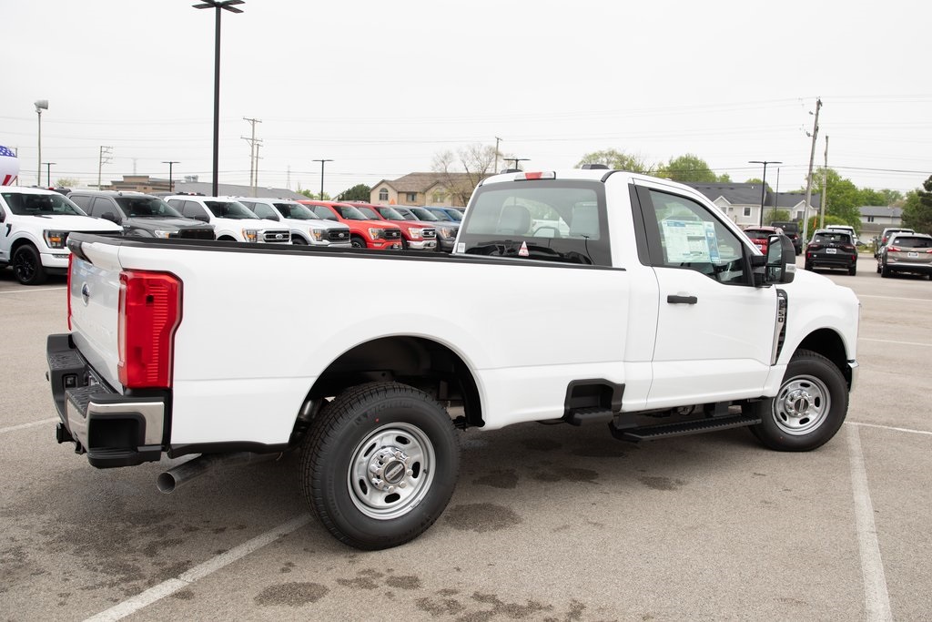 2025 Ford F-250 XL photo 8
