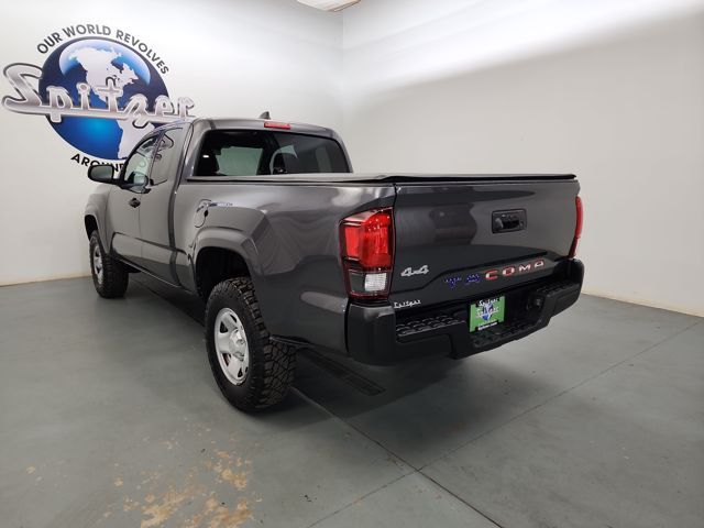 2021 Toyota Tacoma 4x4 Access Cab photo 3