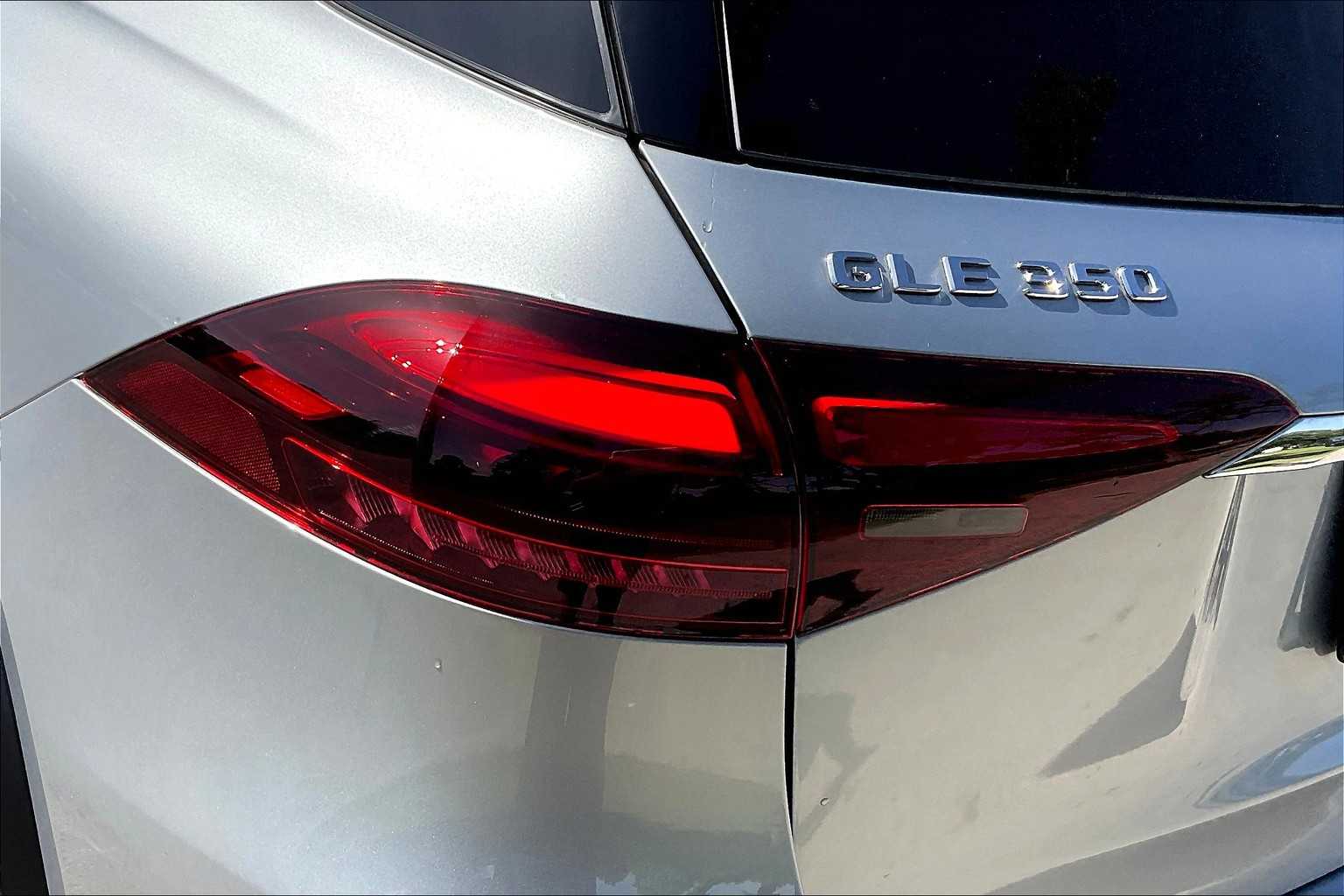 2025 Mercedes Benz GLE 350 4MATIC photo 3