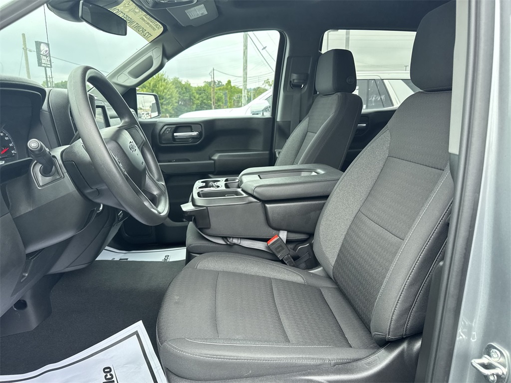 2024 Chevrolet Silverado 1500 Custom photo 16