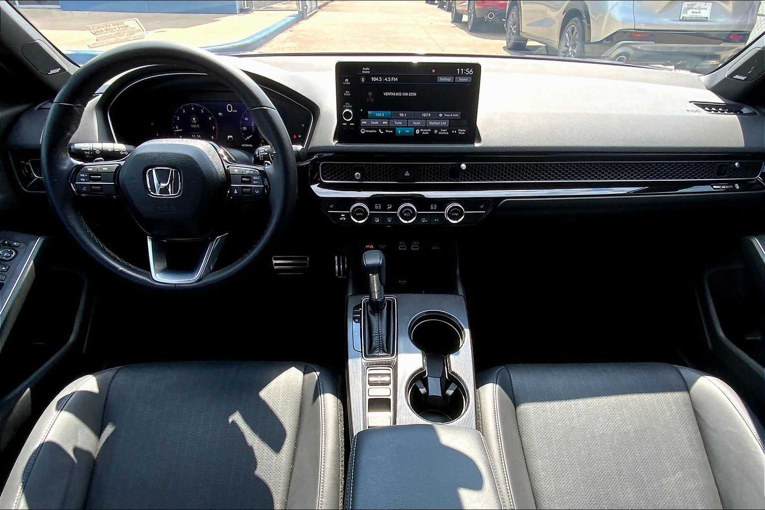 2024 Honda Civic Hatchback Sport Touring photo 14