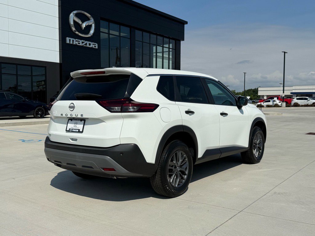 2023 Nissan Rogue S photo 4