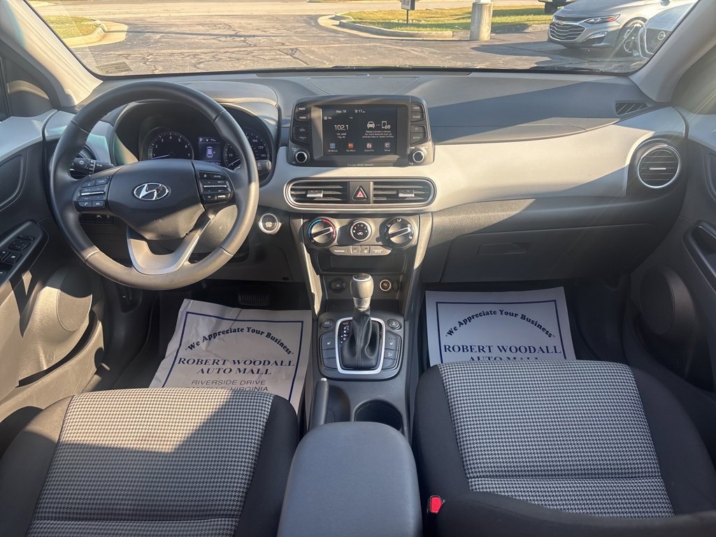 2020 Hyundai Kona SEL photo 18