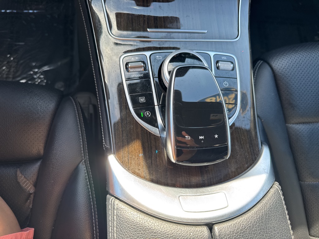 2018 Mercedes Benz GLC 300 4MATIC photo 24