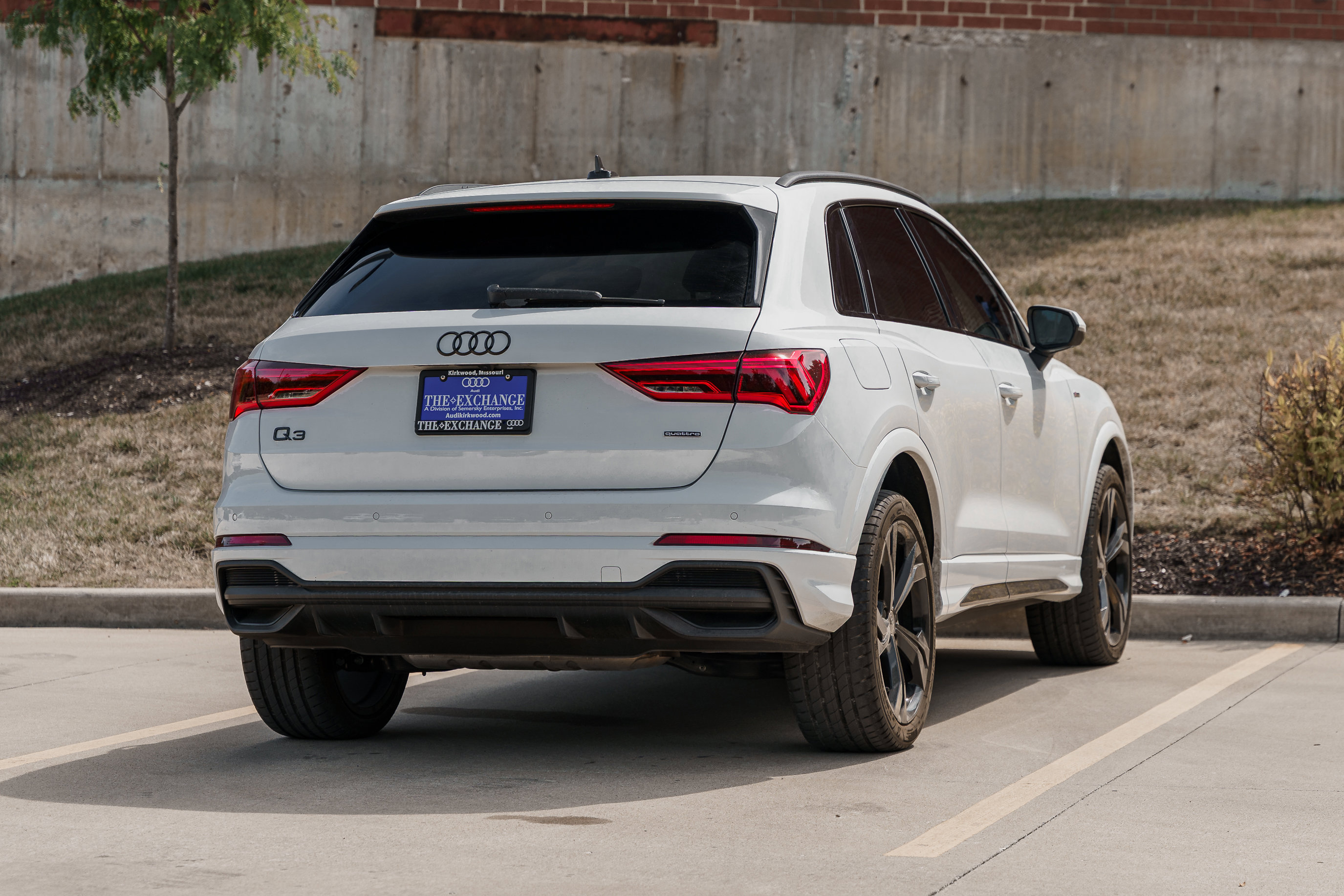 2023 Audi Q3 S line Premium Plus photo 4
