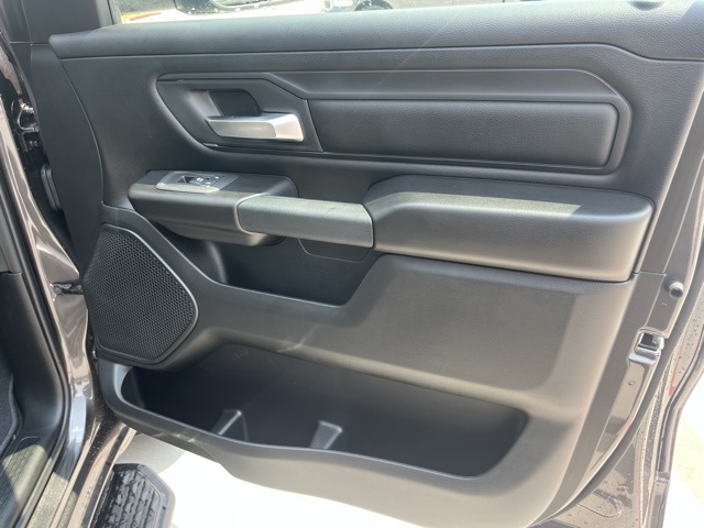 2025 Ram 1500 Tradesman photo 14