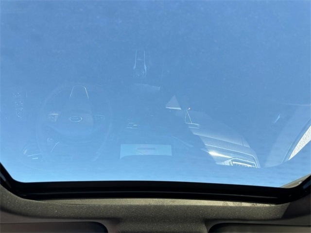 2025 Ford Escape ST-Line photo 5