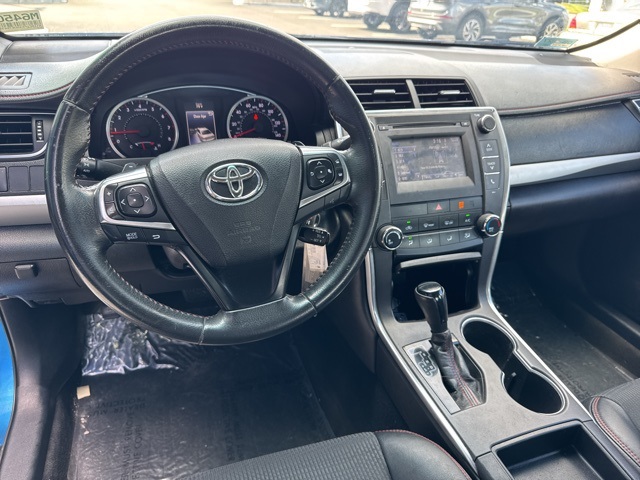 2017 Toyota Camry XLE photo 15