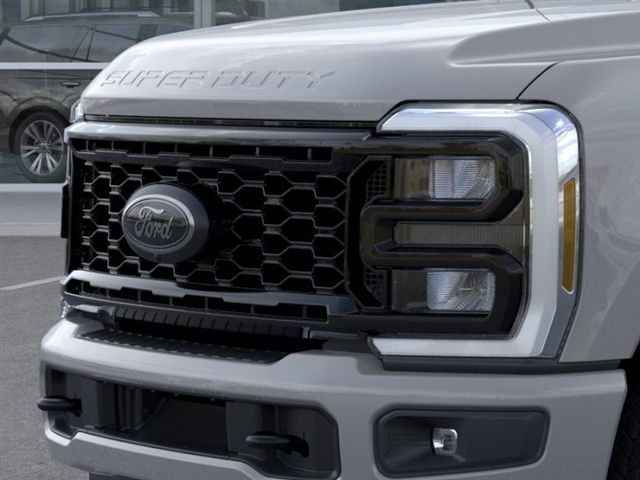 2026 Ford F-350 XLT photo 17
