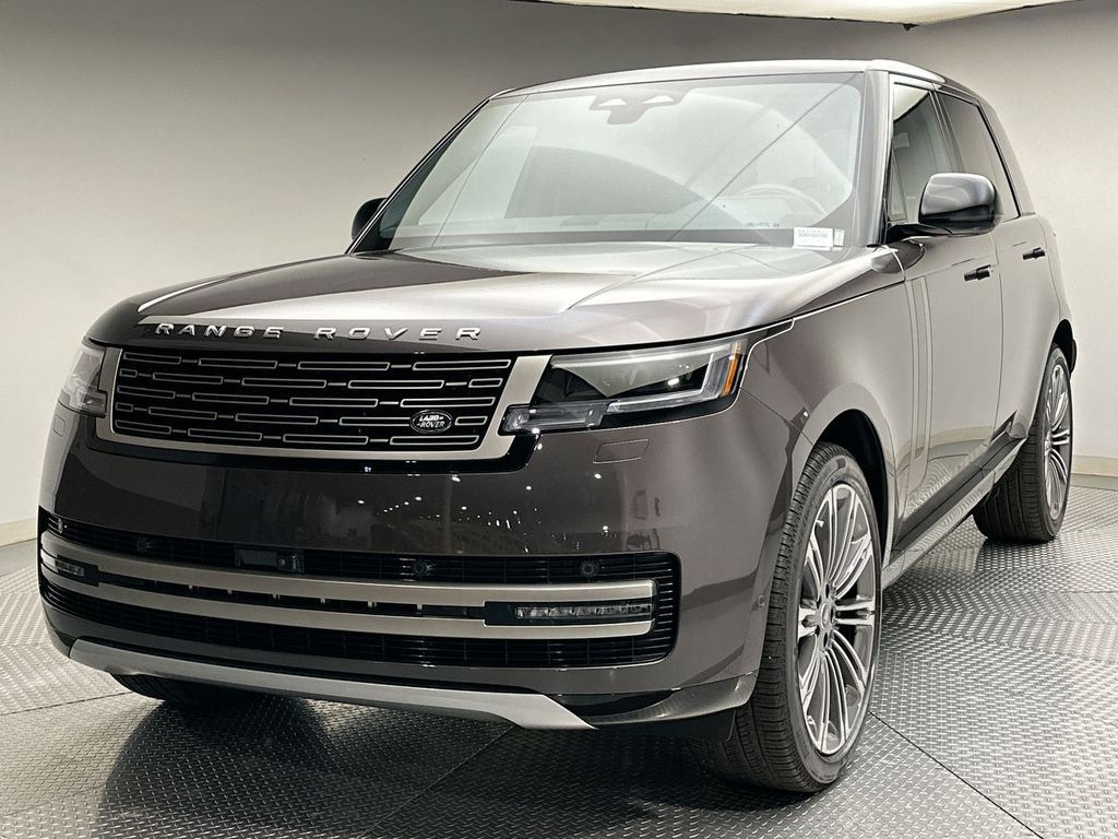 2025 Land Rover Range Rover SE's photo